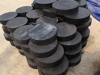 穆棱市板式橡胶支座由若干层橡胶片与薄钢板经加压硫化